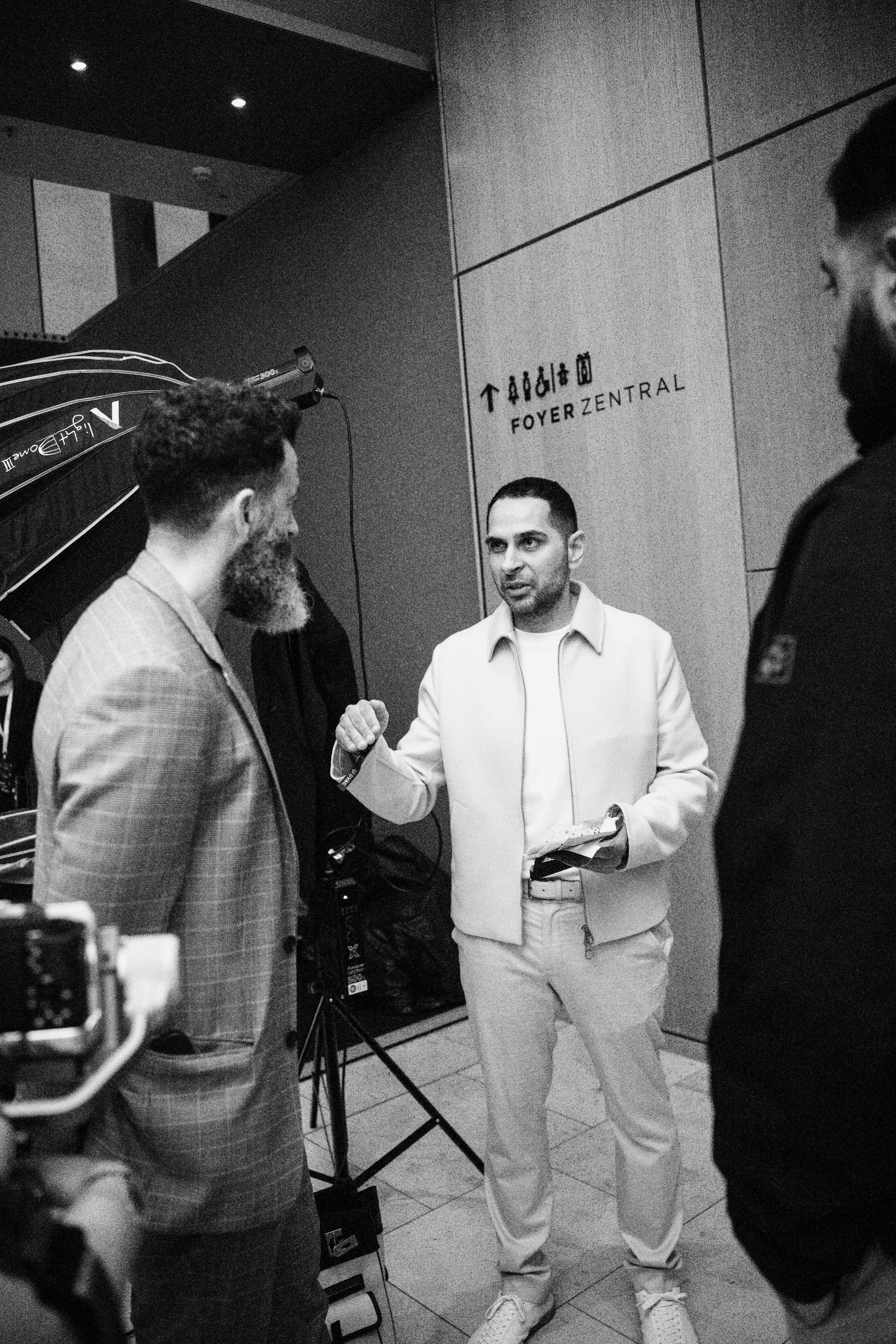 Omid Mouazzen — Behind the Scenes